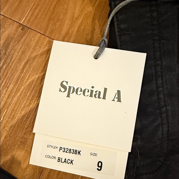 ☃️BOGO50%☃️ 🆕🖤SPECIAL A: BLACK Mid Rise Skinny Distressed Jeans 9/28 - Picture 12 of 14